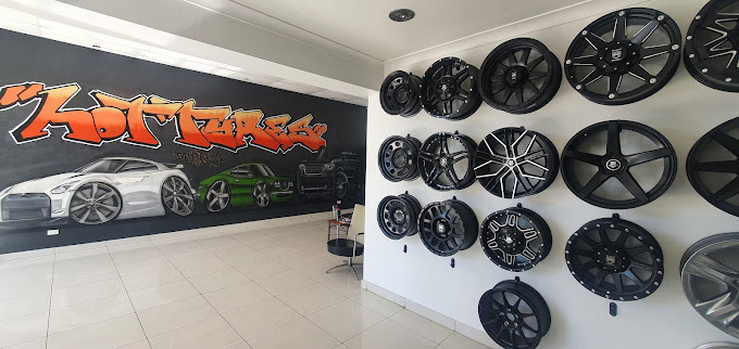 hot tyres shop image